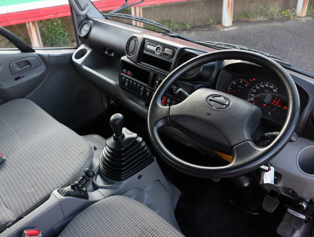 日野 デュトロ 小型 平ボディ（クレーン付） TKG-XZU655M(103052) 47枚目