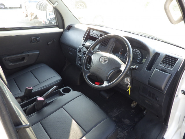 トヨタ ライトエース 小型 平ボディ DBF-S402U(103075) 6枚目