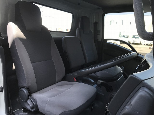 いすゞ エルフ 小型 キャリアカー TRG-NPR85AN(103076) 32枚目