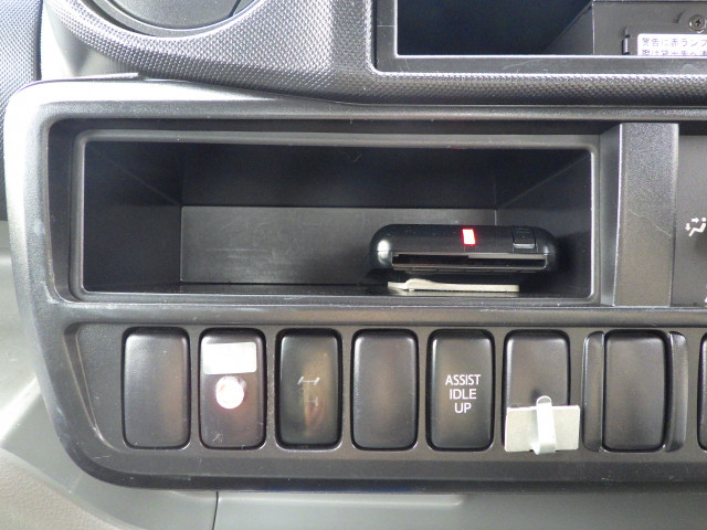 日野 デュトロ 小型 平ボディ（クレーン付） TKG-XZU650M(103085) 12枚目