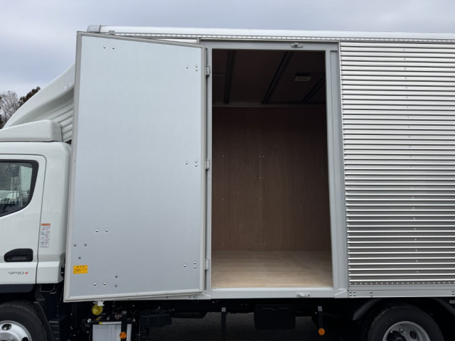 三菱ふそう キャンター 小型 バン 2RG-FEB50(103150) 8枚目