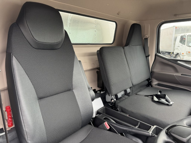 三菱ふそう キャンター 小型 バン 2RG-FEB50(103150) 25枚目