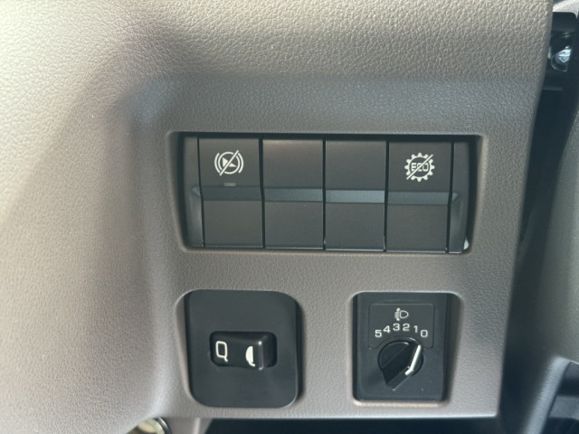 三菱ふそう キャンター 小型 バン 2RG-FEB50(103150) 31枚目