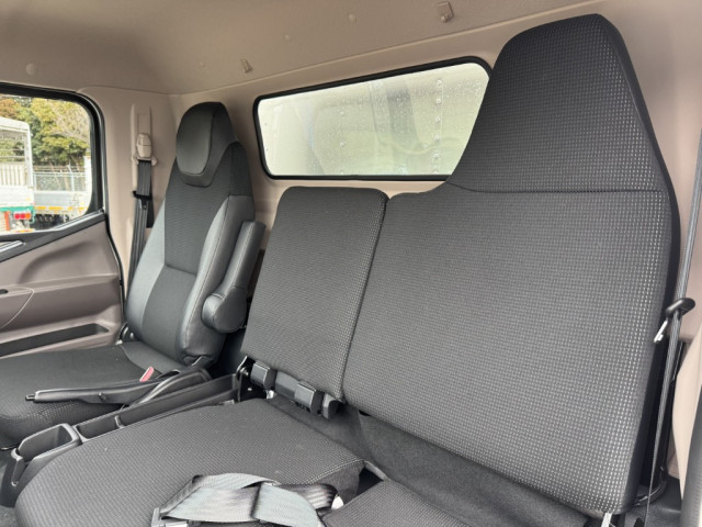 三菱ふそう キャンター 小型 バン 2RG-FEB50(103150) 35枚目