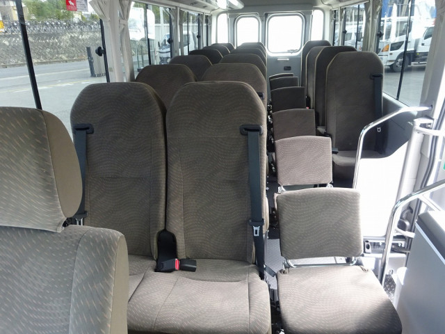 トヨタ コースター 小型 バス 2KG-GDB70(103156) 14枚目