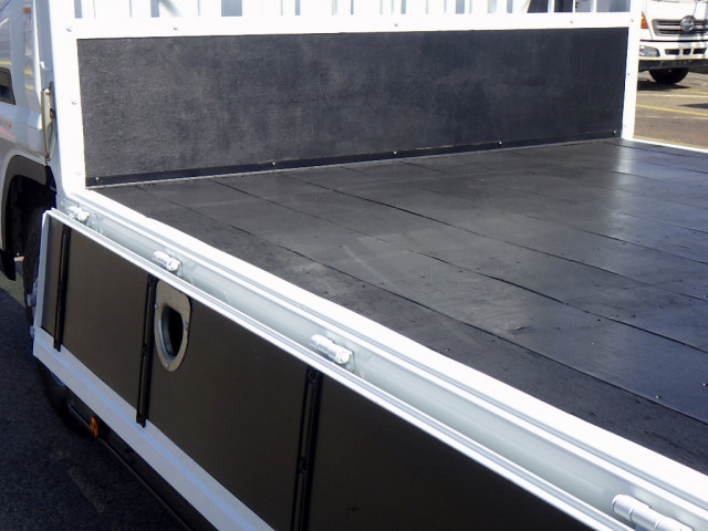 三菱ふそう キャンター 小型 平ボディ 2PG-FEDS0(103159) 12枚目