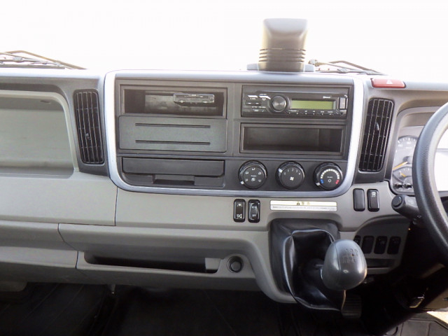 三菱ふそう キャンター 小型 平ボディ 2PG-FEDS0(103159) 15枚目