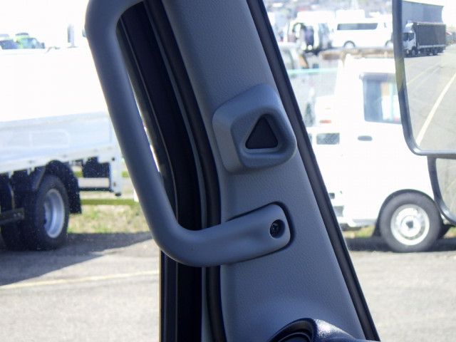 三菱ふそう キャンター 小型 平ボディ 2PG-FEDS0(103159) 19枚目