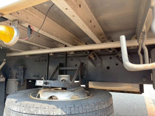 UDトラックス（日産） クオン 大型 ウィング 2PG-CG5CA(103160) 17枚目