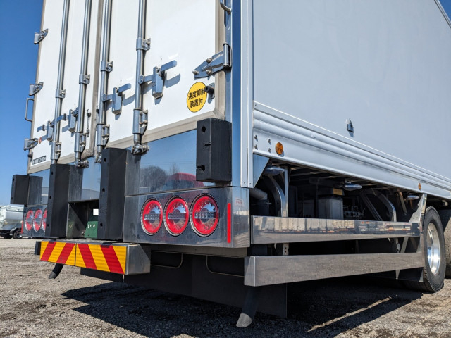 日野 プロフィア 大型 冷蔵冷凍バン 2DG-FW1AHJ(103162) 6枚目