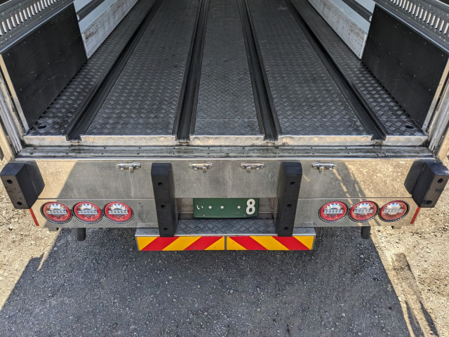 日野 プロフィア 大型 冷蔵冷凍バン 2DG-FW1AHJ(103162) 9枚目