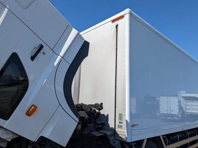 日野 プロフィア 大型 冷蔵冷凍バン 2DG-FW1AHJ(103162) 36枚目