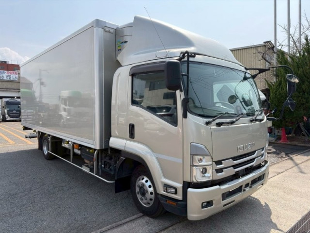 いすゞ フォワード 中型 冷蔵冷凍バン 2PG-FRR90T2(103163) 2枚目