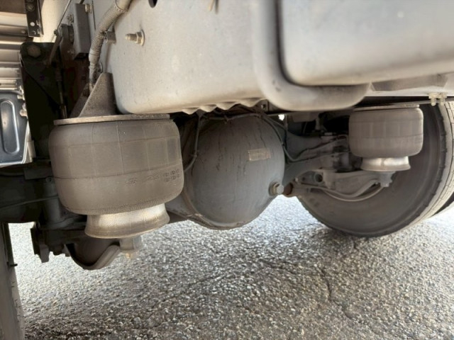 いすゞ フォワード 中型 冷蔵冷凍バン 2PG-FRR90T2(103163) 14枚目