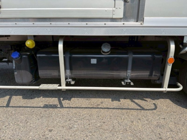 いすゞ フォワード 中型 冷蔵冷凍バン 2PG-FRR90T2(103163) 19枚目