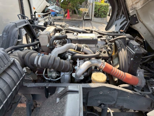 いすゞ フォワード 中型 冷蔵冷凍バン 2PG-FRR90T2(103163) 26枚目