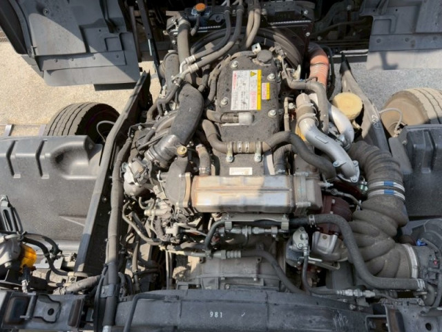 いすゞ フォワード 中型 冷蔵冷凍バン 2PG-FRR90T2(103163) 27枚目