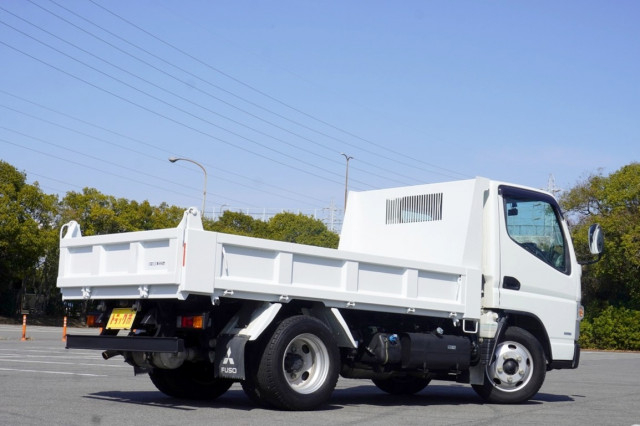 三菱ふそう キャンター 小型 土砂ダンプ 2PG-FBA60(103165) 2枚目
