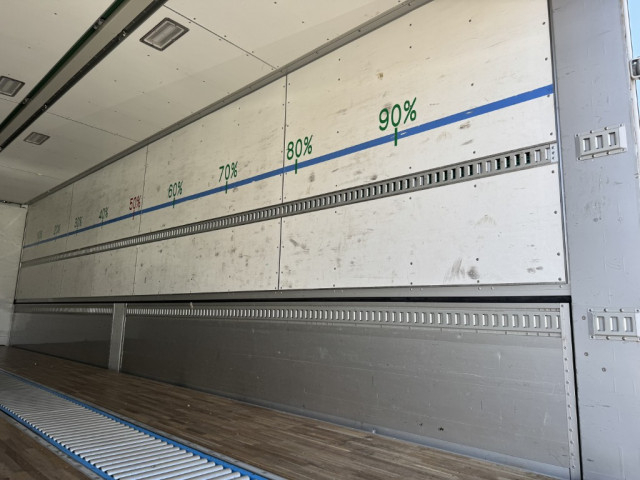 日野 プロフィア 大型 ウィング 2DG-FW1AHG(103166) 11枚目