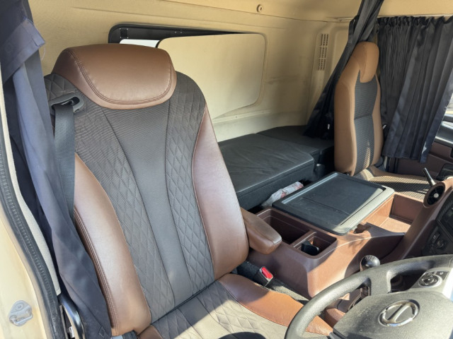 日野 プロフィア 大型 ウィング 2DG-FW1AHG(103166) 26枚目