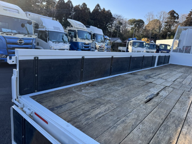 いすゞ フォワード 中型 平ボディ（クレーン付） 2RG-FRR90S2(103167) 10枚目