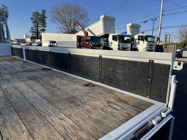 いすゞ フォワード 中型 平ボディ（クレーン付） 2RG-FRR90S2(103167) 11枚目