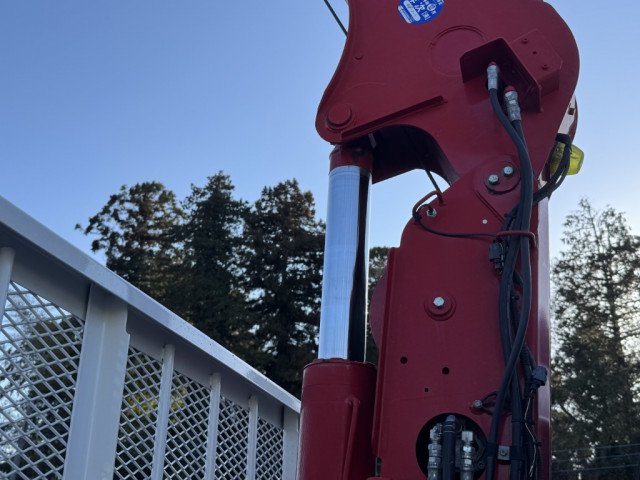 いすゞ フォワード 中型 平ボディ（クレーン付） 2RG-FRR90S2(103167) 17枚目