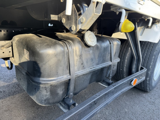 いすゞ フォワード 中型 平ボディ（クレーン付） 2RG-FRR90S2(103167) 30枚目