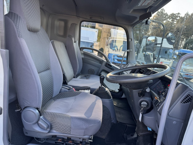 いすゞ フォワード 中型 平ボディ（クレーン付） 2RG-FRR90S2(103167) 31枚目