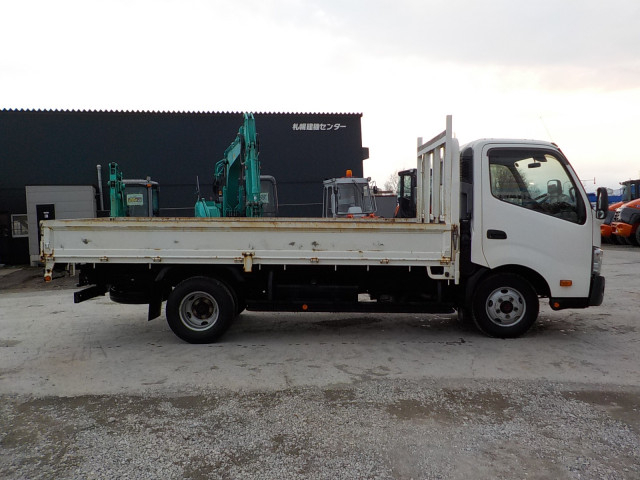 トヨタ トヨエース 小型 平ボディ TKG-XZU775(103173) 4枚目