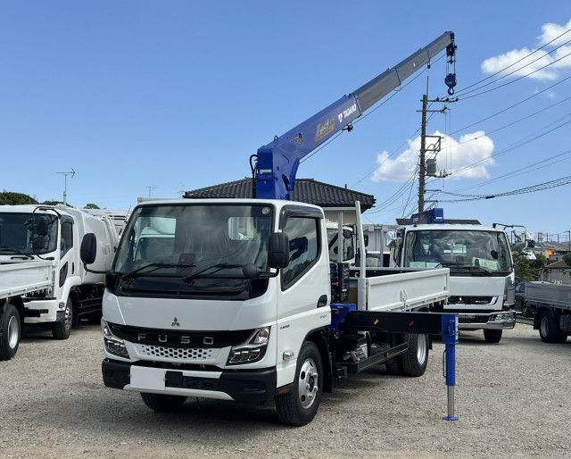 三菱ふそう キャンター 小型 平ボディ（クレーン付） 2RG-FEAV0(110911) 1枚目
