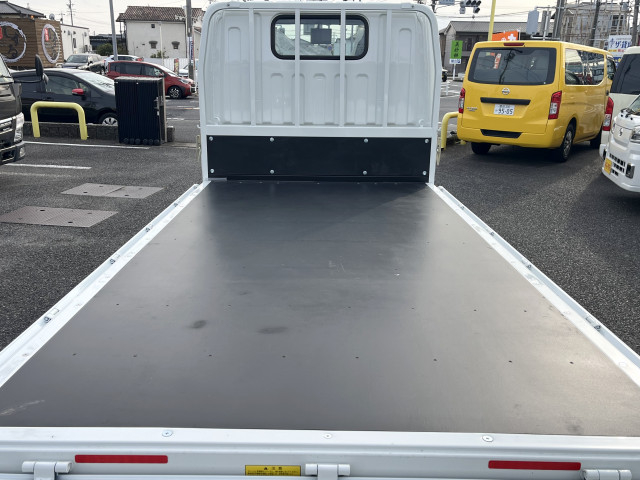 三菱ふそう キャンター 小型 平ボディ 2RG-FBA20(104808) 9枚目