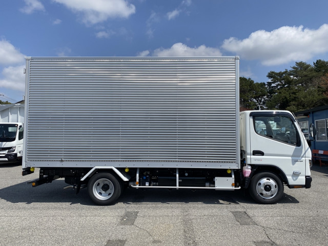 三菱ふそう キャンター 小型 バン 2RG-FEAV0(107388) 5枚目