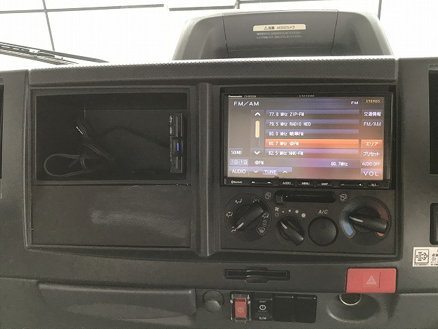 いすゞ エルフ 小型 平ボディ 2RG-NLR88AR(111682) 32枚目