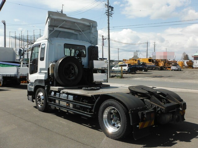 いすゞ ギガ 大型 トラクタ QKG-EXD77AG(7077) 5枚目