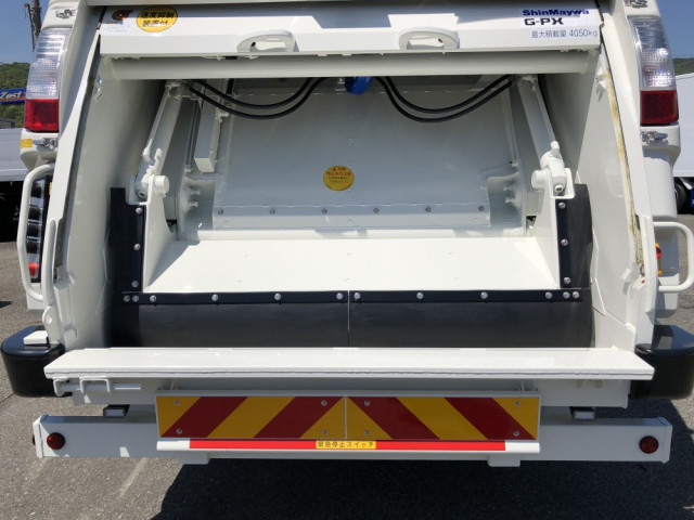 日野 レンジャー 増トン 塵芥車（プレス式） 2KG-GC2ABA(106331) 12枚目