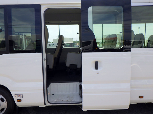 トヨタ コースター 小型 バス 2DG-XZB70(106067) 8枚目