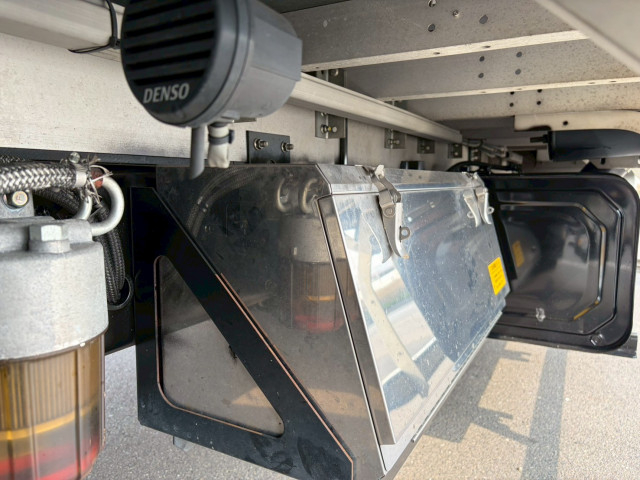 UDトラックス（日産） コンドル 中型 ウィング TKG-MK38C(103179) 14枚目