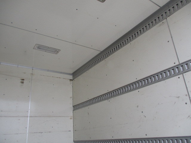 いすゞ エルフ 小型 バン TRG-NLS85AN(103185) 4枚目