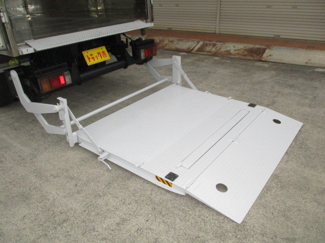 いすゞ エルフ 小型 バン TRG-NLS85AN(103185) 9枚目