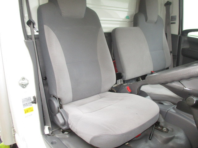 いすゞ エルフ 小型 バン TRG-NLS85AN(103185) 20枚目