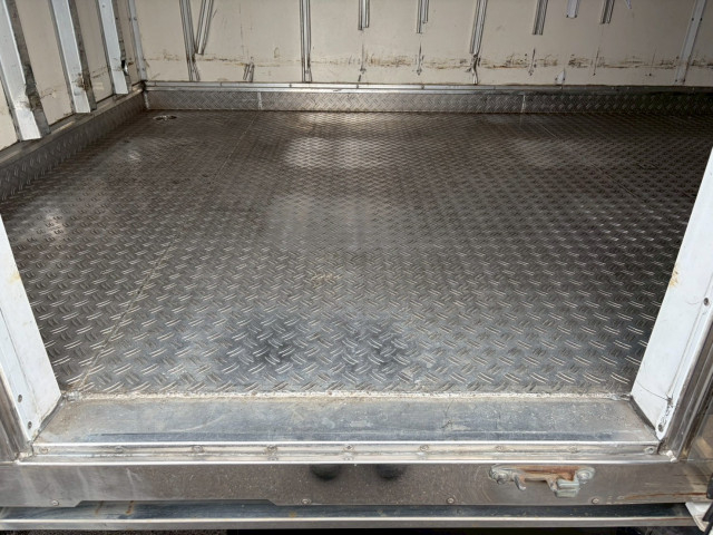 いすゞ エルフ 小型 冷蔵冷凍バン TRG-NPR85AN(103186) 8枚目