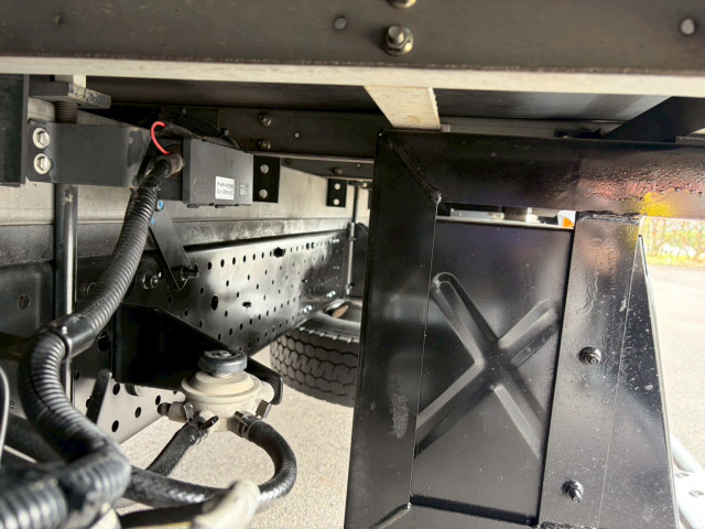 いすゞ エルフ 小型 冷蔵冷凍バン TRG-NPR85AN(103186) 17枚目