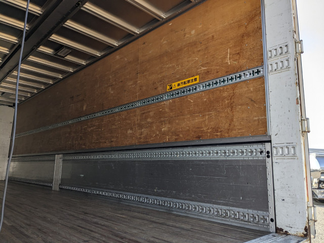 いすゞ ギガ 大型 ウィング QKG-CYJ77A(103188) 20枚目