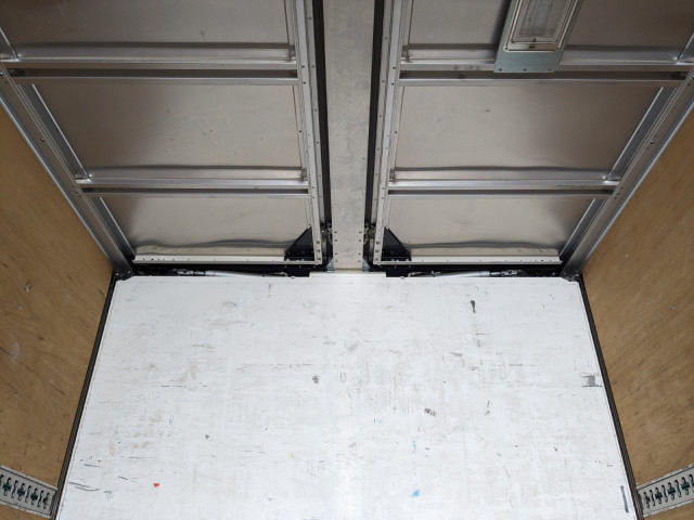 いすゞ ギガ 大型 ウィング QKG-CYJ77A(103188) 22枚目