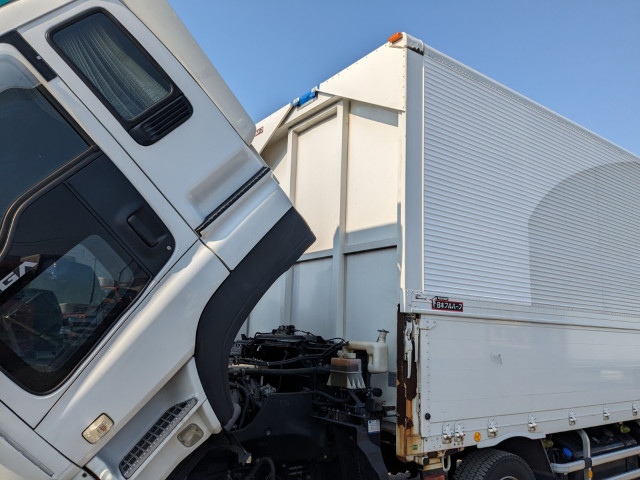 いすゞ ギガ 大型 ウィング QKG-CYJ77A(103188) 48枚目