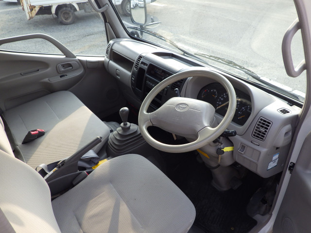 トヨタ ダイナ 小型 平ボディ LDF-KDY231(103192) 6枚目