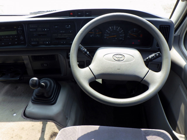 トヨタ コースター 小型 バス PDG-XZB50(103193) 10枚目