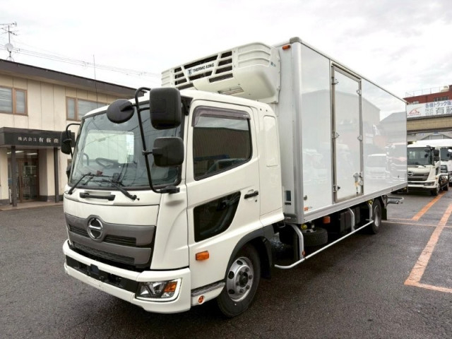 日野 レンジャー 中型 冷蔵冷凍バン 2KG-FD2ABG(103200) 1枚目