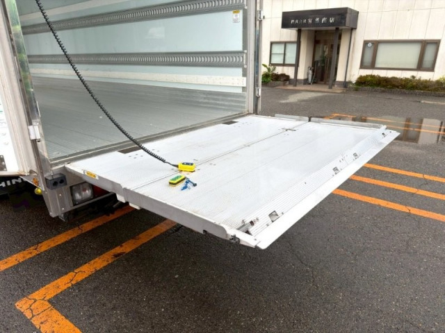 日野 レンジャー 中型 冷蔵冷凍バン 2KG-FD2ABG(103200) 5枚目